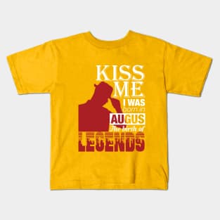 Kiss me! Kids T-Shirt